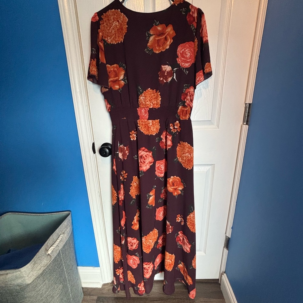 Simple Women's Maxi Dress with Orange and Red Floral Print